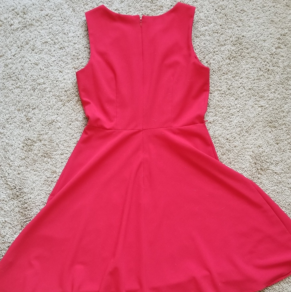 Red dress - Picture 3 of 4